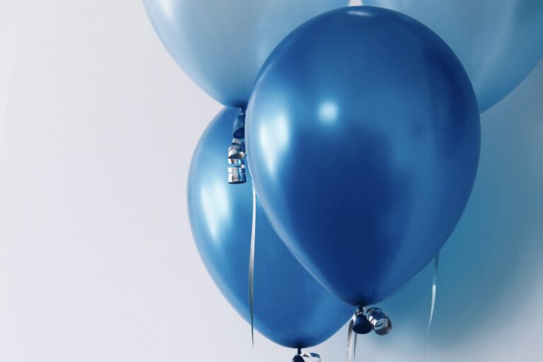 la voisine de l&rsquo;homme au ballon bleu